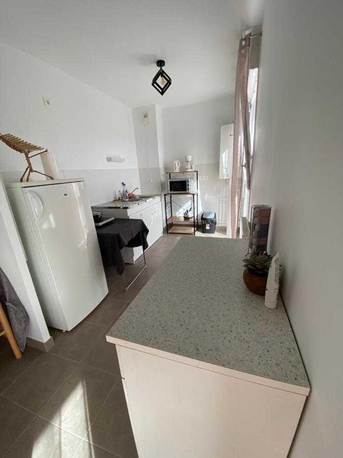 Chez Ngoc - Appartement Meuble Ланьон Экстерьер фото